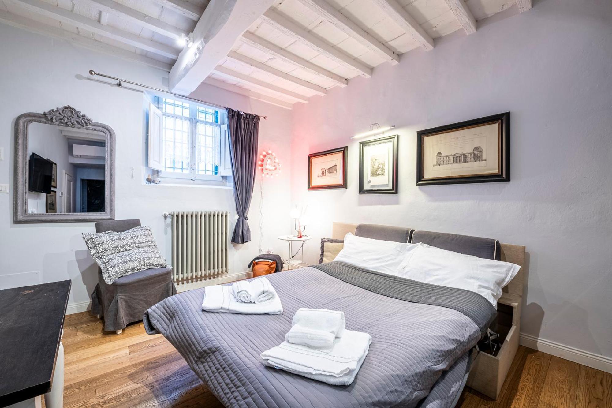 Elegante Ai Piedi Di Piazzale Michelangelo Apartamento